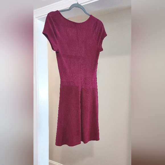 Dress - Picture 2 of 7